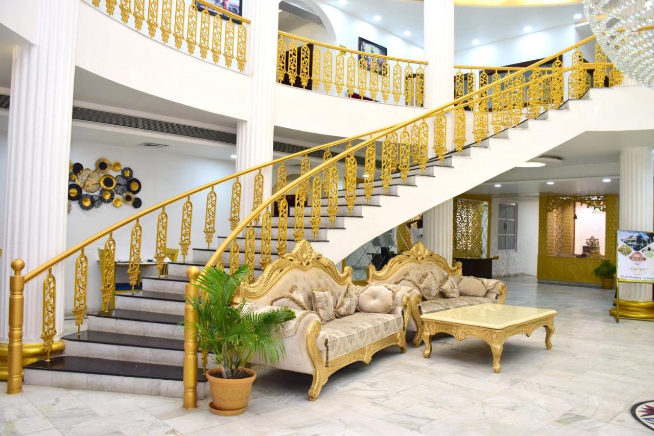 The Royal Palace Dewas Exterior foto