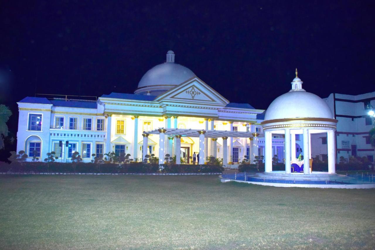 The Royal Palace Dewas Exterior foto